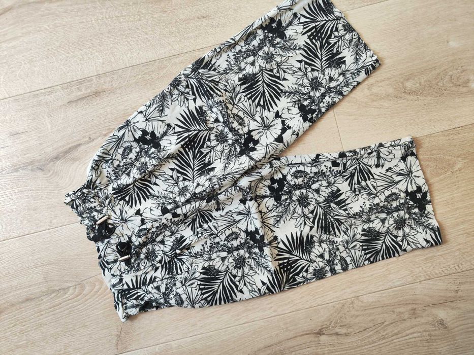 Lniane piękne szerokie spodnie dziewczęce Zara 116 beżowe czarne len eleganckie