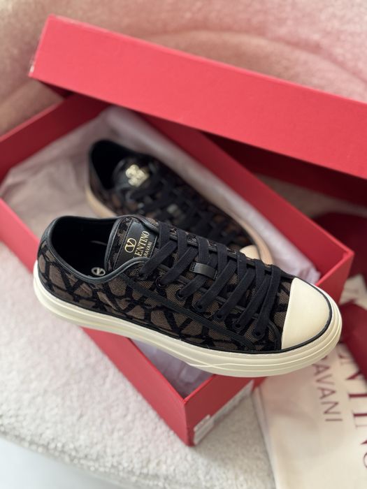 Кеди Valentino В коробці  40 р 3990грн