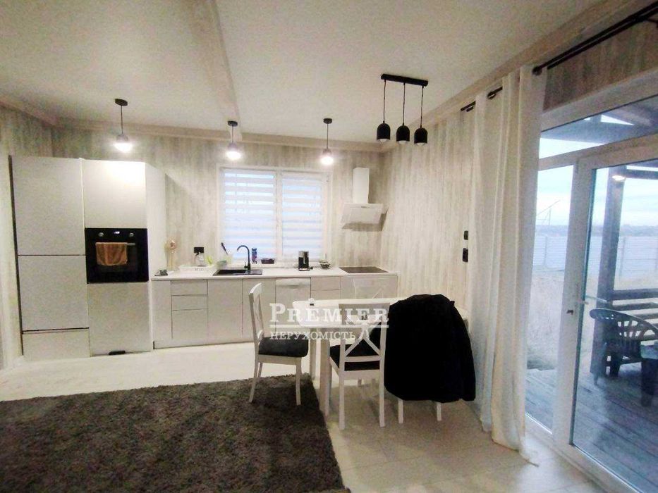 2-поверховий будинок 98 кв.м в Н.Дофінівці. Вид на море і лиман.