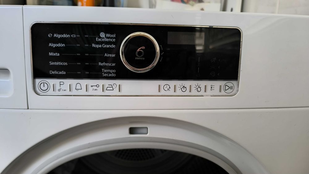 Máquina de secar roupa