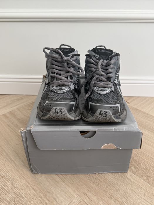 Balenciaga runner