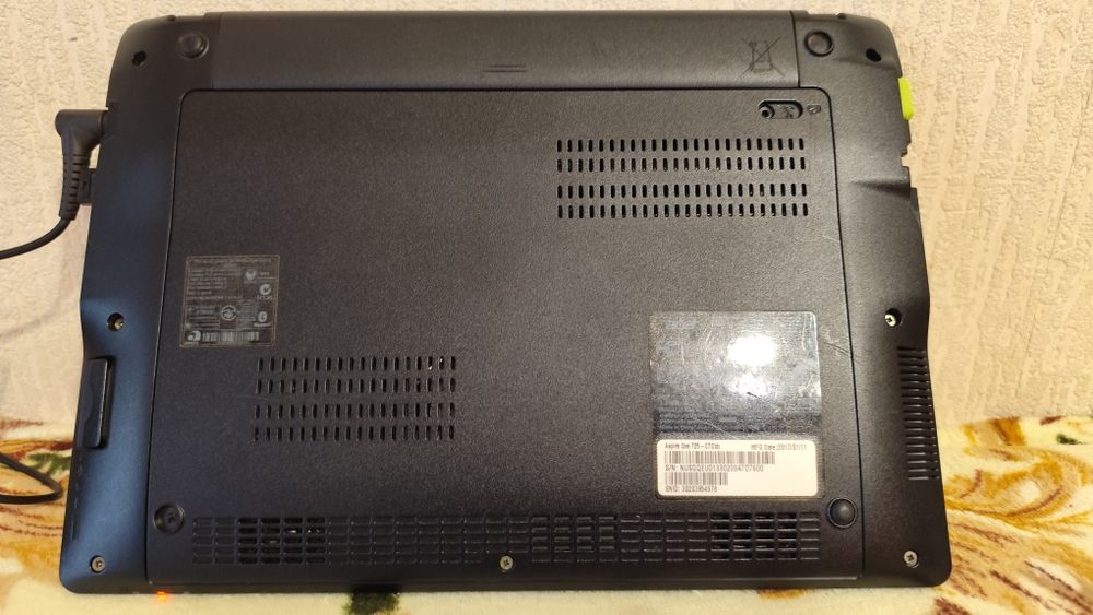 Нетбук Aser aspire one 725