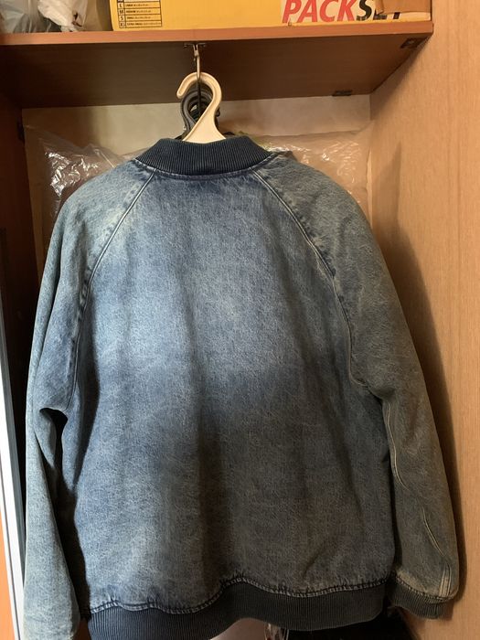 Levis нова куртка