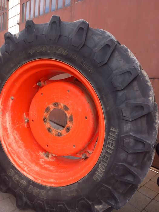 Koła do sadownika New Holland Kubota 440/65/R 28