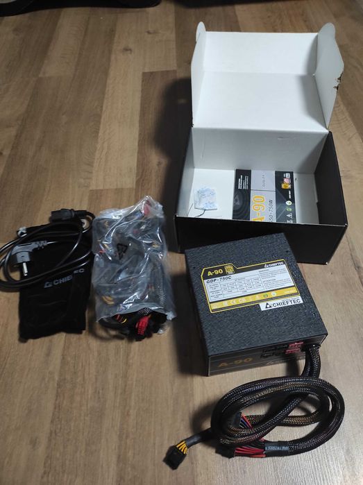 Блок живлення Chieftec 750W А-90 GDP-750C