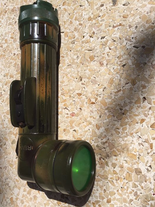 Lanterna militar Reno