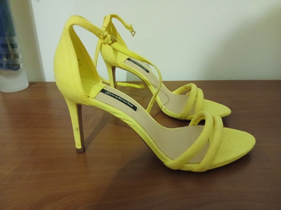 Calçado mulher tamanho 38