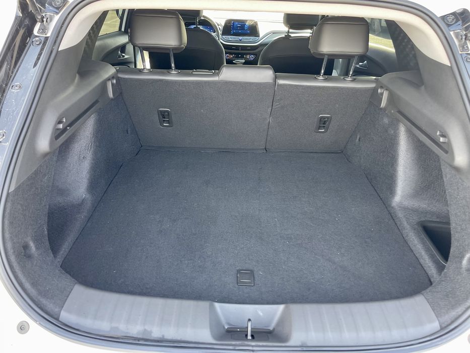 Аренда авто под такси Chevrolet Menlo 2024 62kw