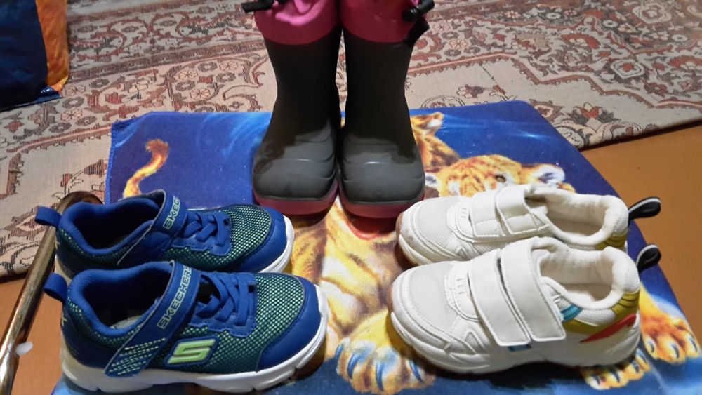 Кросівки чоботи резинові