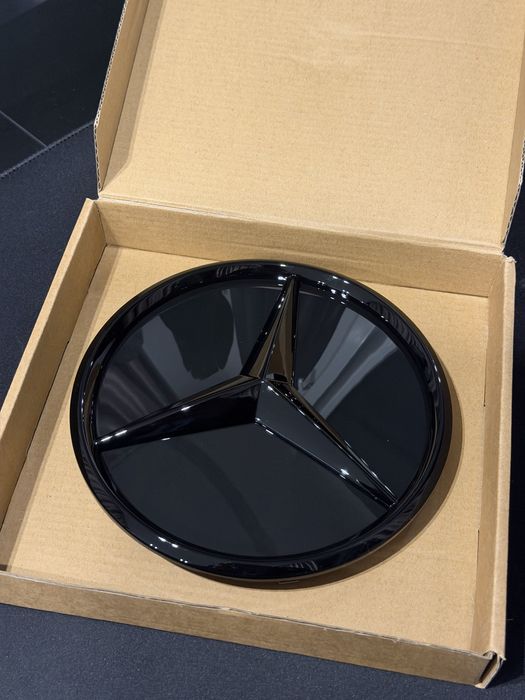 Знак емблема Mercedes C  W205 Black