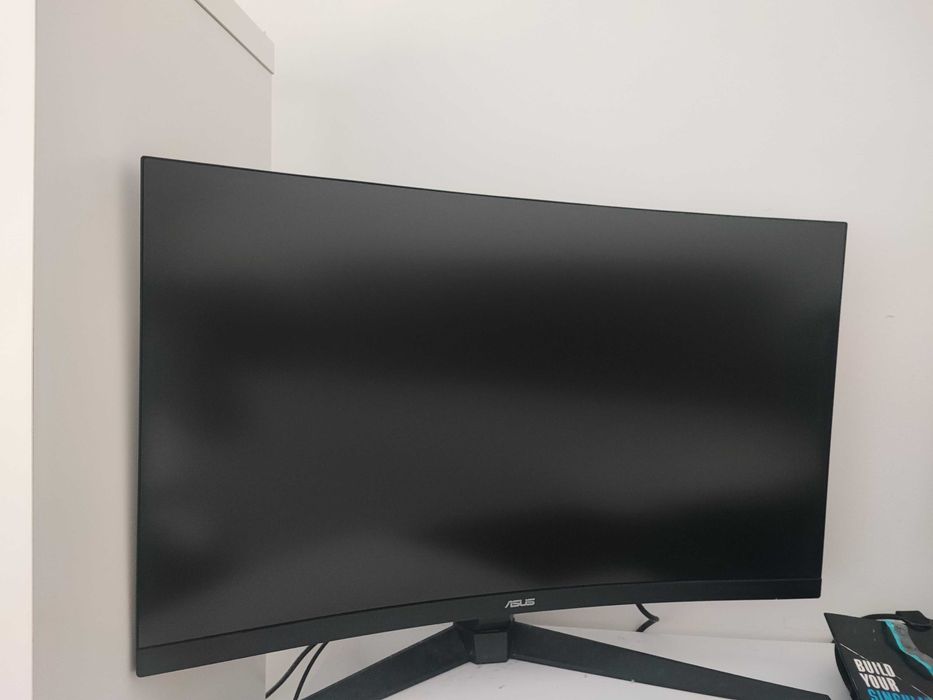 NOVO Monitor Gaming ASUS TUF Gaming VG32VQ1B Curvo 32 Polegadas HDR 144hz 2560 x 1440p NOVO