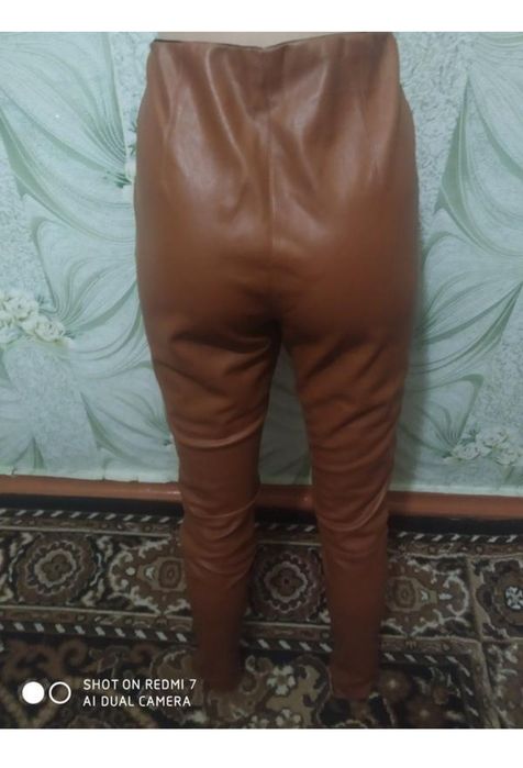 Штаны с эко кожи.