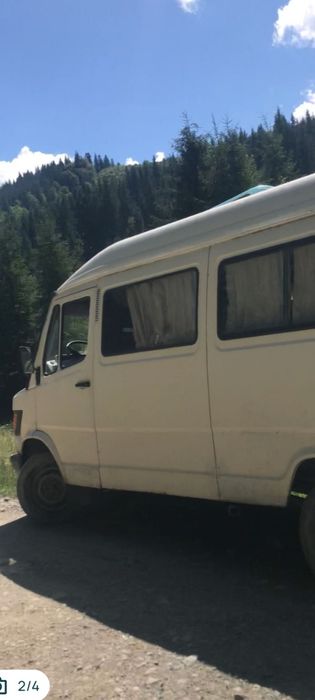 Mercedes-Bens 310D бус пасажир.