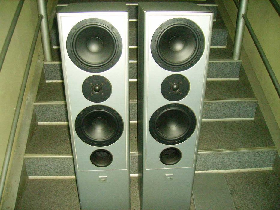 Продам акустику  CANTON LE 107.