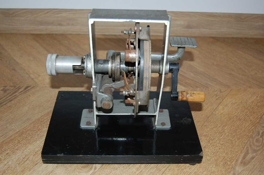 Biofiz - Pomoc naukowa - model działania sprzęgła