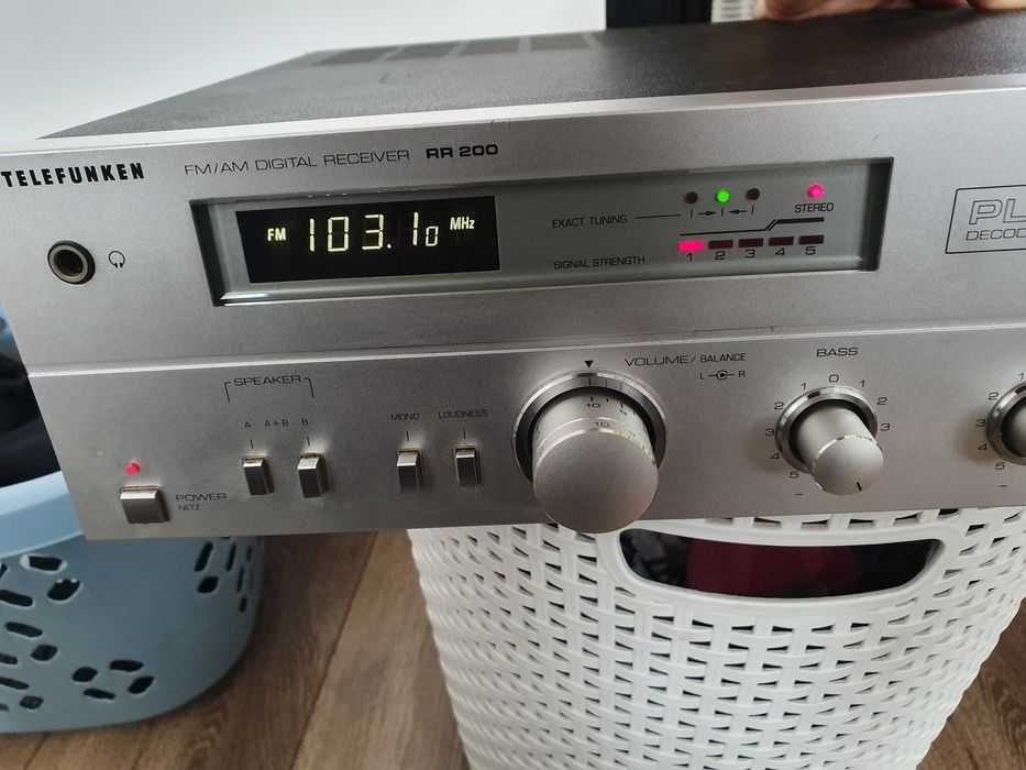 Amplituner telefunken RR200