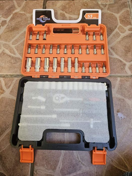 Набір інструментів, головки та біти