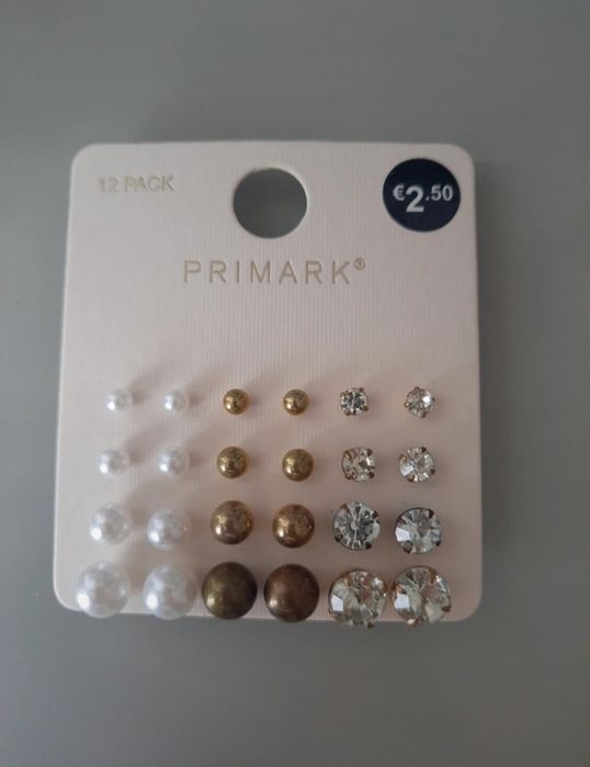 Brincos da Primark