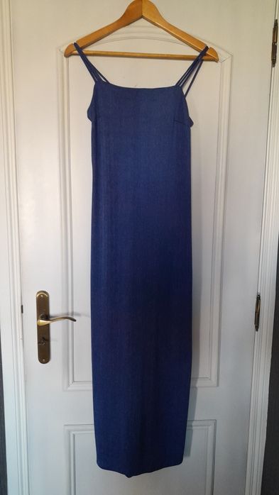 Vestido de festa azul com cauda, com alças duplas e forrado64584278269314124