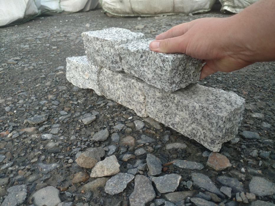 Palisada 30cm opornik kostka granitowa brukowa palisady granitowe grys