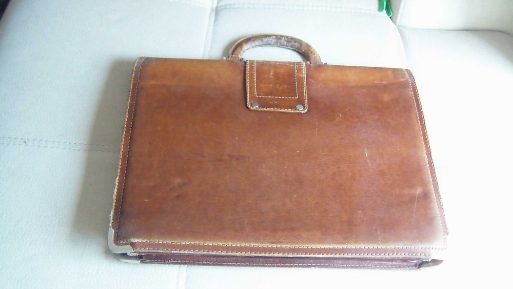 Mala / Pasta para Documentos em Pele Genuína Castanha Vintage.