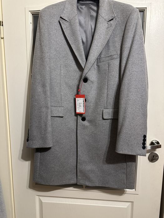 Elegancki popielaty płaszcz Vistula.