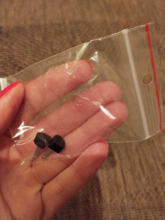 Czarne lakierowane szpilki r41