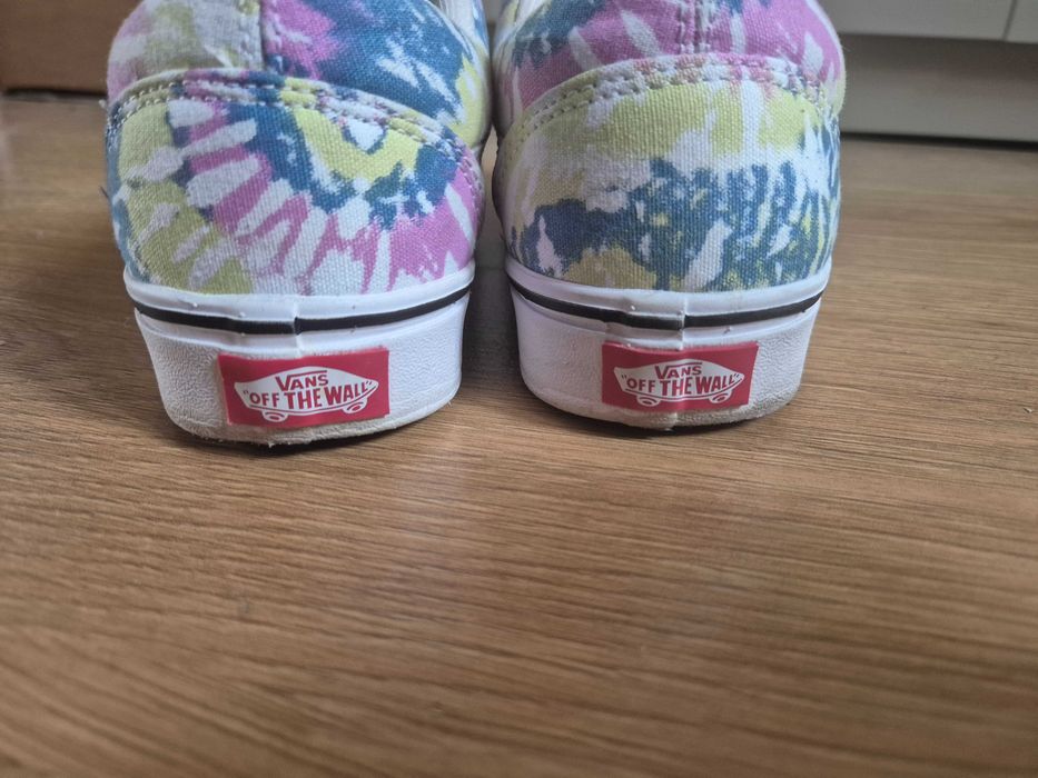 Kolorowe buty Vans