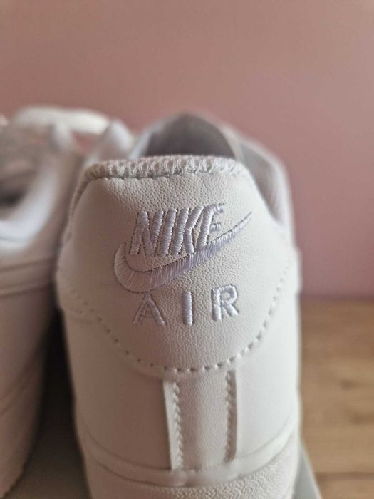 NIKE Air Force 1 07'Buty Sneakersy Sportowe r.43