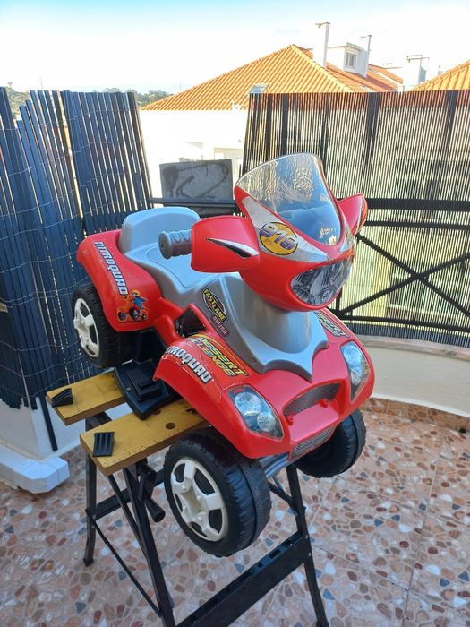 Electric motorcycle.432832570595092485