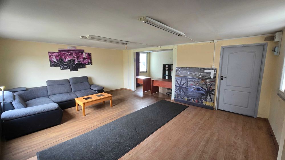 CENTRUM !!!   Plac  550 m2  pod  Komis, Skład , Hurt.