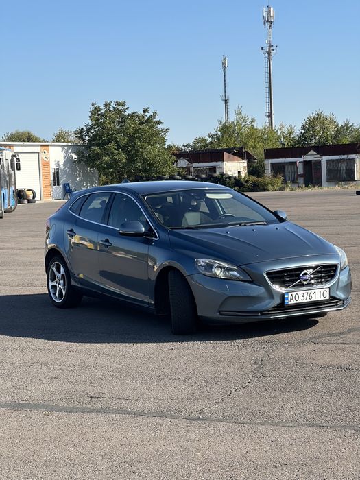Продам Volvo v40