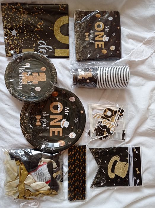 Zestaw gadżety balony na roczek na 1 urodziny czarno złoty 167 szt.