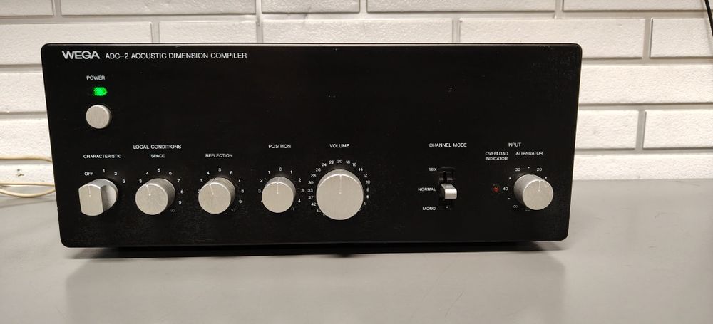 Wzmacniacz ACOUSTIC WEGA ADC-2. PreAmp