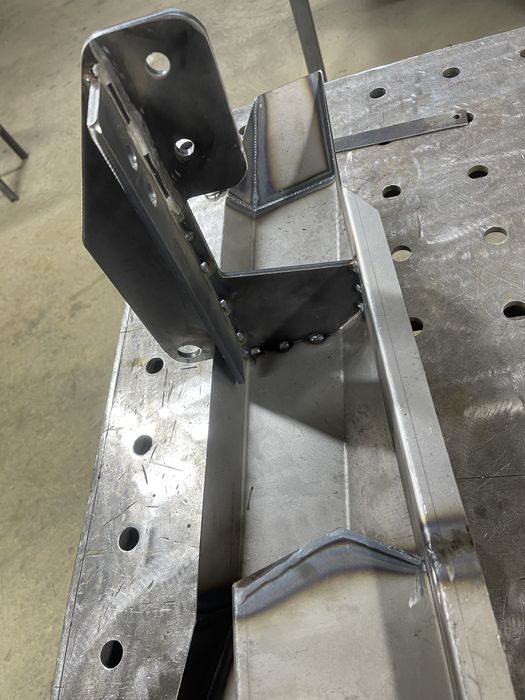 Бампер Toyota Hilux