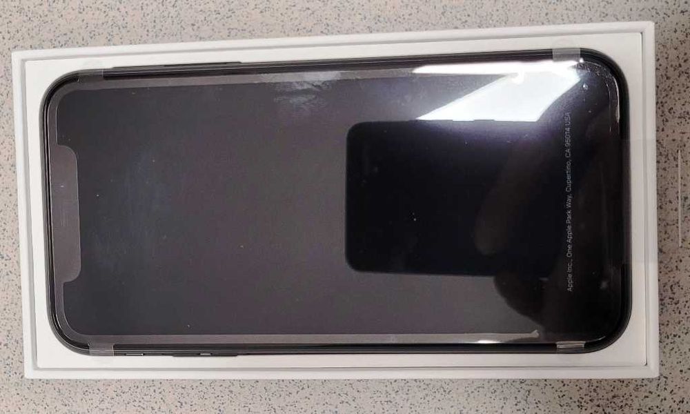 Smartfon APPLE iPhone 11 64GB Black MHDA3PM/A
