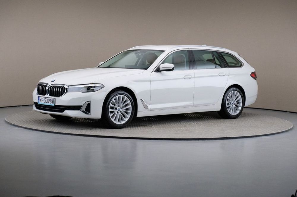 BMW Seria 5 BMW 5 Serie 520i Kamera Hak Navi Salonpl Vat23 Właścicielem pojazdu je