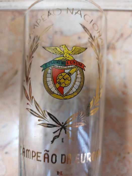 Copo oficial do sport lisboa benfica representando campeões da Europa
