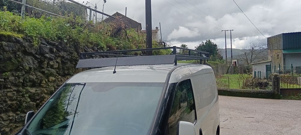 Estrutura de campismo (tejadilho)