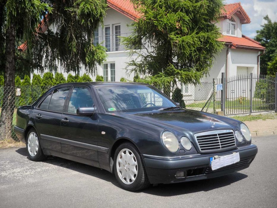 Mercedes-Benz E420 W210 Avantgarde 4.2 V8+LPG – 279 KM | 1996 Najlepsza cena w Europie
