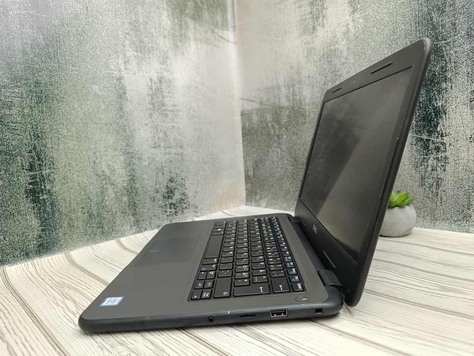 Dell Latitude 3310 13.3" FHD Touch|i3-8145U|8 GB|SSD 256 ноутбук Сенсорний