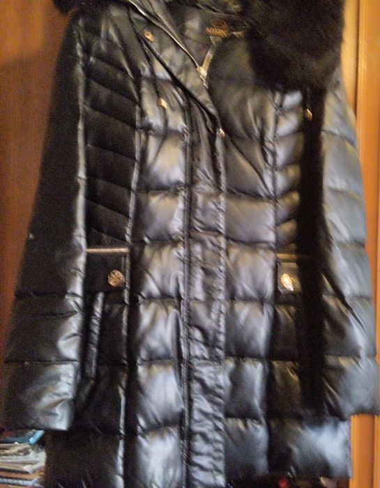 Продам зимние пальто.