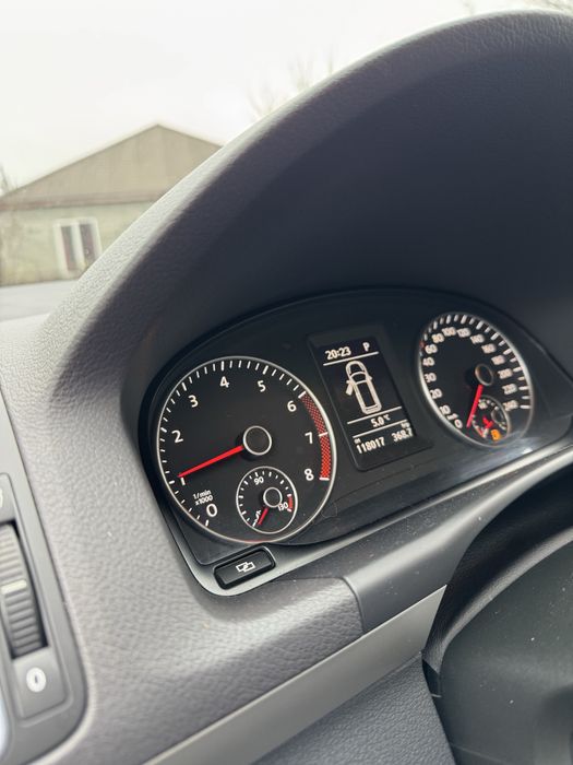 Volkswagen Touran 2011 рік