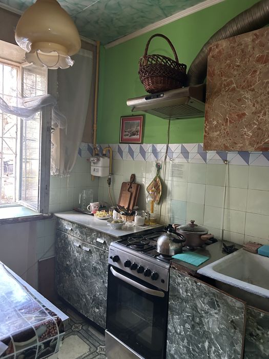 Продам 2ох кімнатну квартиру на Черемушках