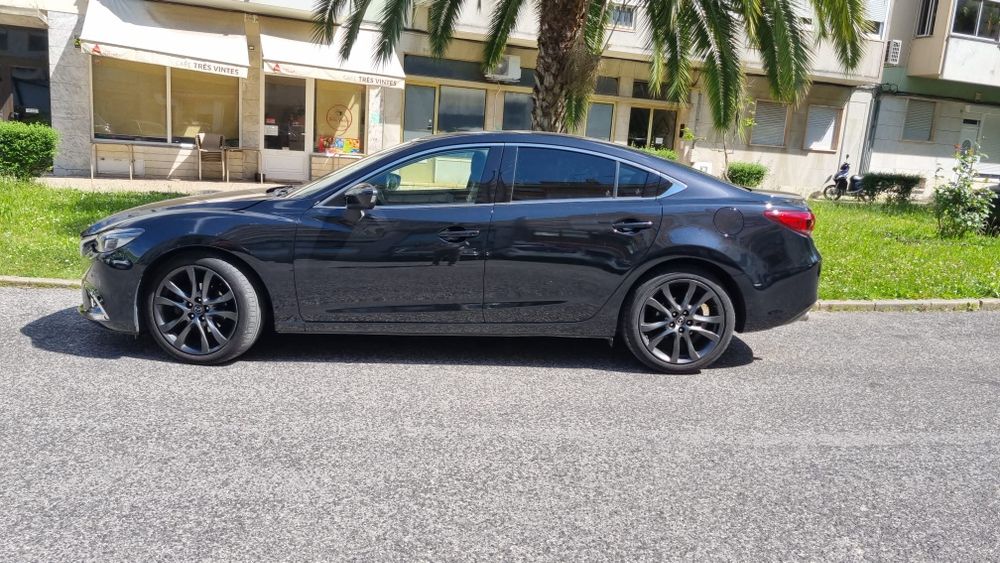 Mazda 6 de 2016, versão 2.2 Sky-D Evolve Navi.