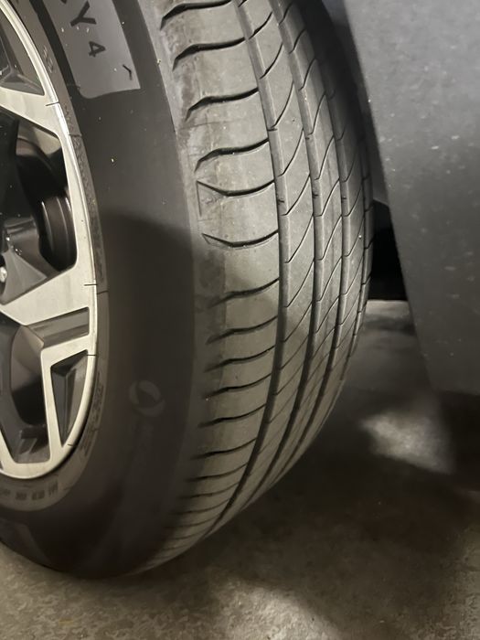 Komplet opon letnich (4 szt.) Michelin Primacy 4 215/65 R17
