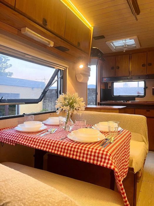 Autocaravana Fiat Ducato Burstner Motor 2.5 Diesel c/ 120 mil km, em bom estado de conservação!