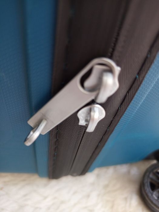 Duża walizka American traveller