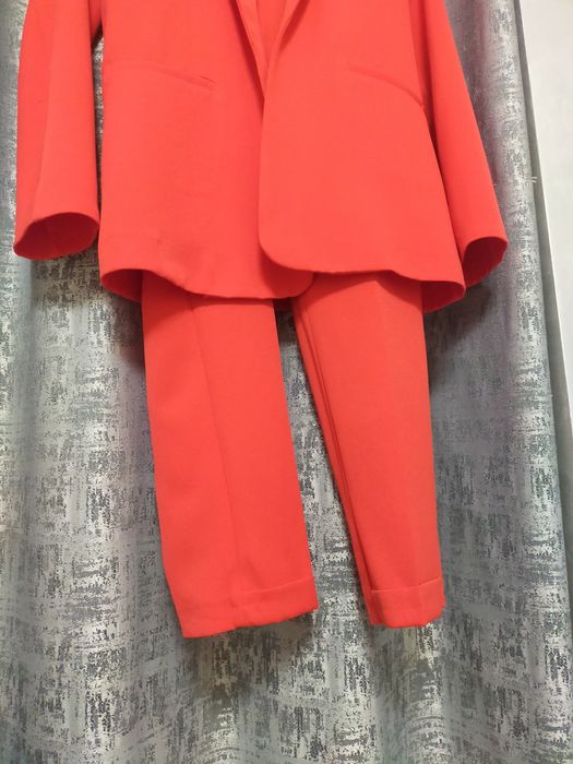 Новий костюм 46 р.