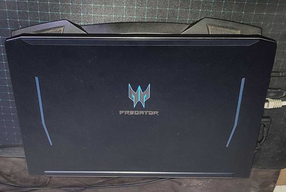 Acer Predator Helios 300 (32GB RAM)